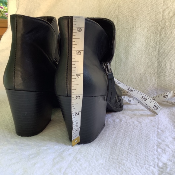 EUC Kari Blue Black Ankle Bootie stylish - Picture 8 of 12